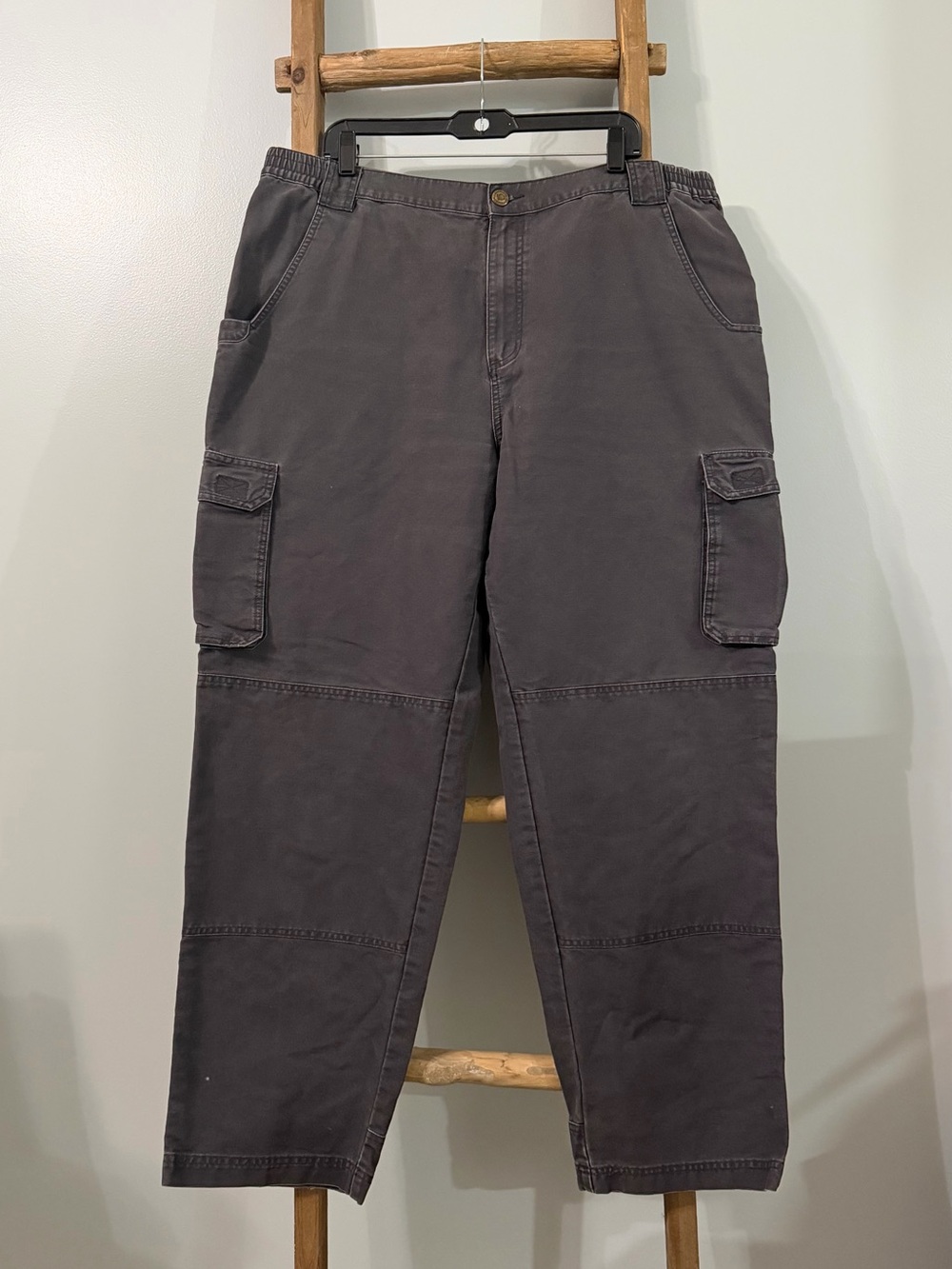 Cabela's Mens 42x32 Gray Trail Hiker 7-Pocket Cargo Pants Double Knee